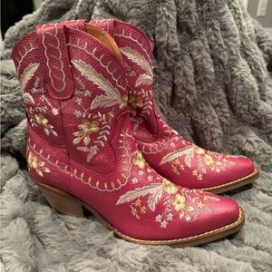 Dingo Pink Heeled Boots with Floral Embroidery